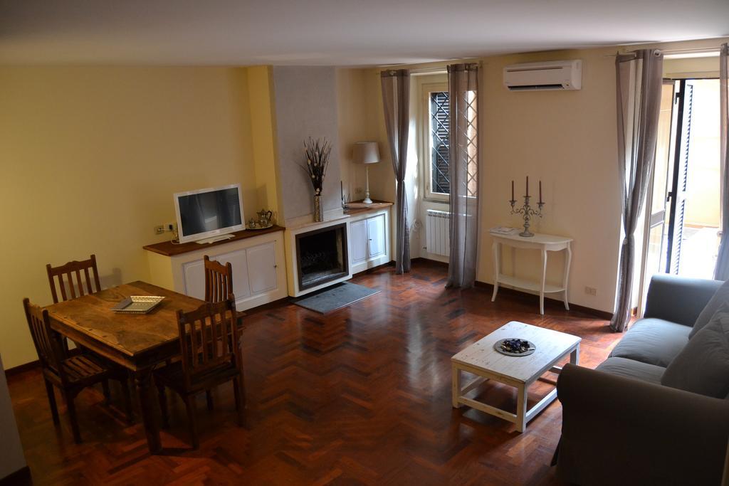 ปาลัซโซ เวลลี Apartment โรม ห้อง รูปภาพ